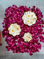 Nargis Bloom - Urli Candle